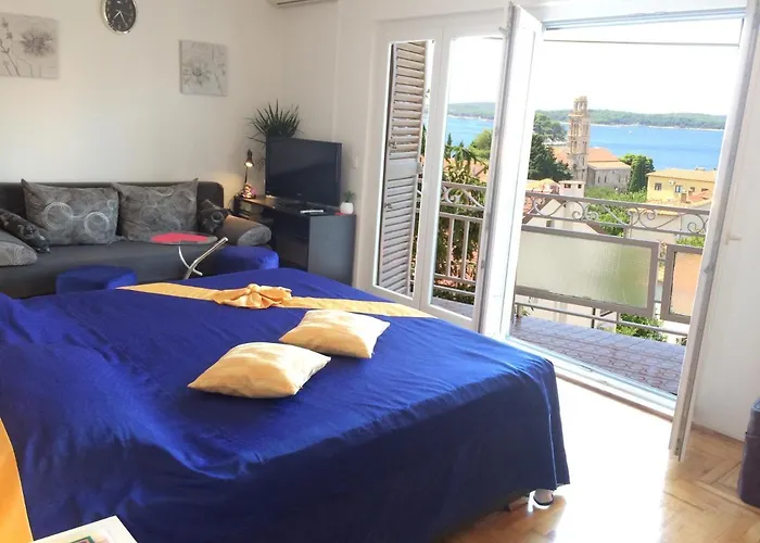 Apartment Elena 40 M2 With Beautiful Wide Sea Views 3 Stars