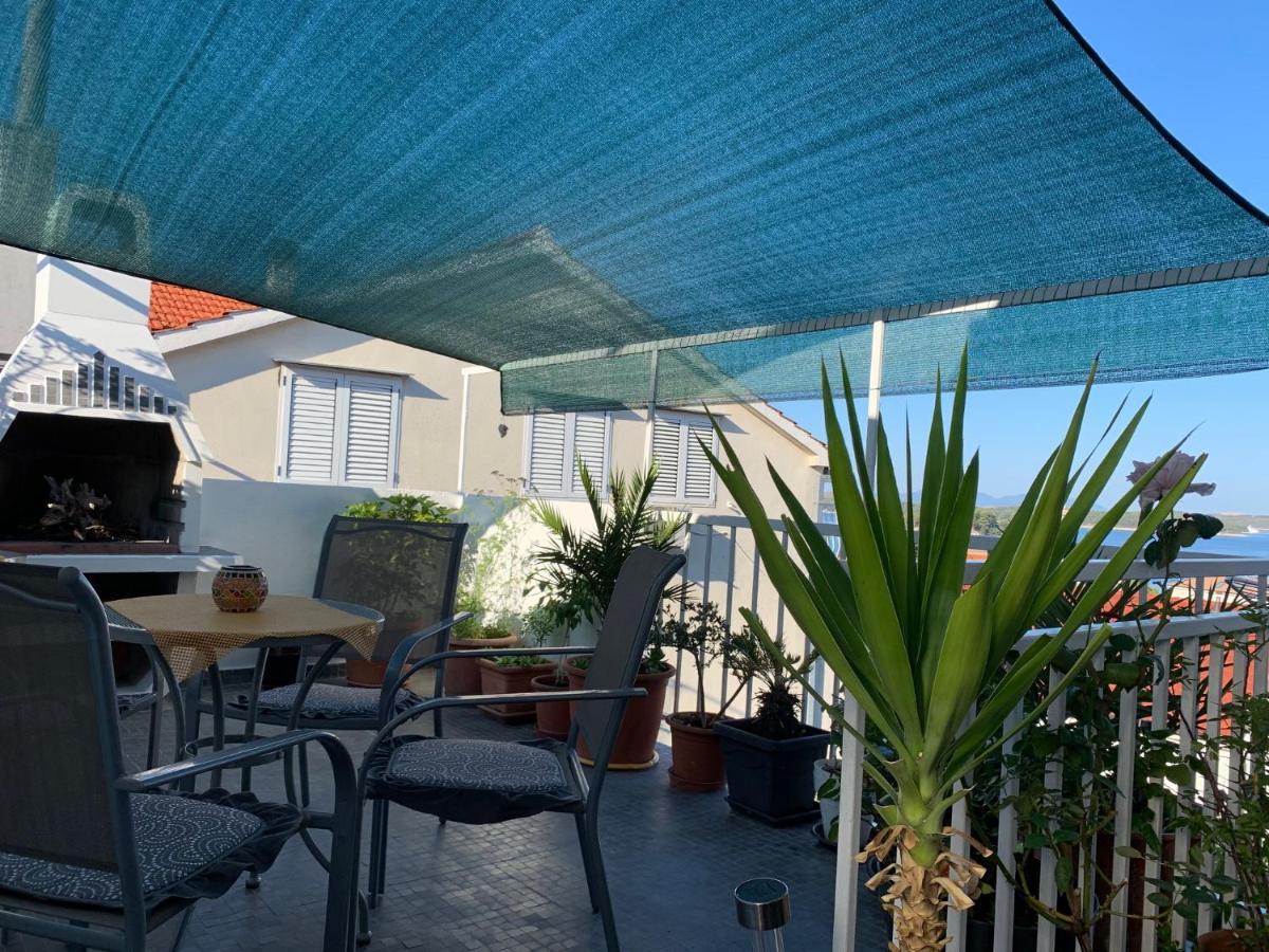 Elena 40 M2 With Beautiful Wide Sea Views 3 Stars Hvar Town
